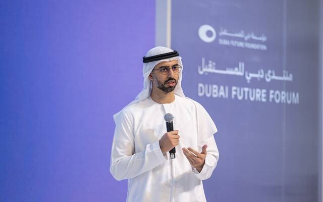 عمر سلطان العلماء وزير دولة الإمارات للذكاء الاصطناعي والاقتصاد الرقمي وتطبيقات العمل عن بعد