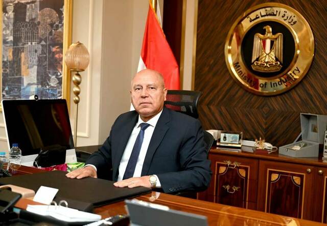 المهندس كامل الوزير نائب رئيس مجلس الوزراء للتنمية الصناعية وزير الصناعة والنقل