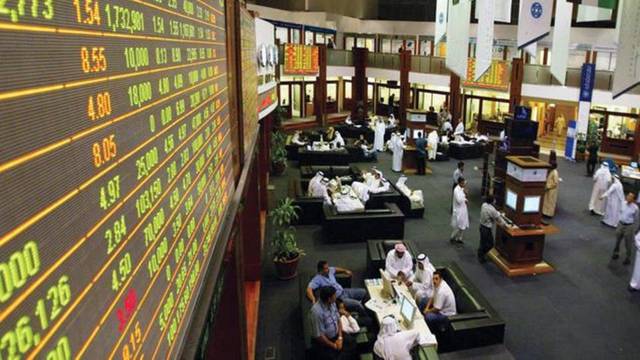 أسواق المال الإماراتية تتراجع بضغط القياديات