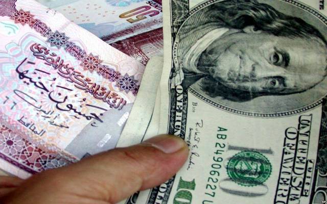الجنيه المصري يستقر أمام الدولار بالبنوك