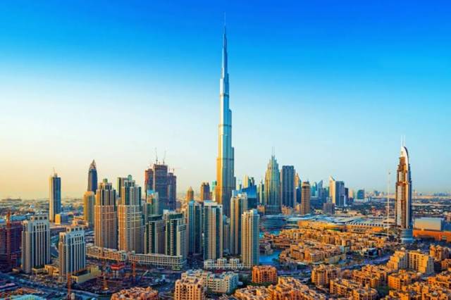 إنفوجرافيك.. الإمارات تسجل رقماً قياسياً جديداً في إنفاق السياح الدوليين