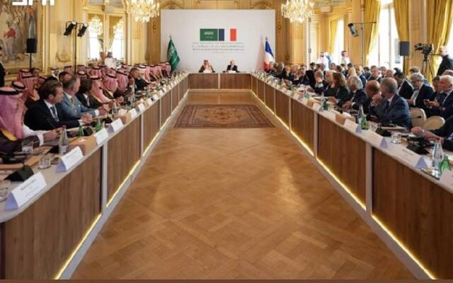 اجتماع سعودي فرنسي في باريس يبحث شراكات استراتيجية في 4 محاور استثمارية