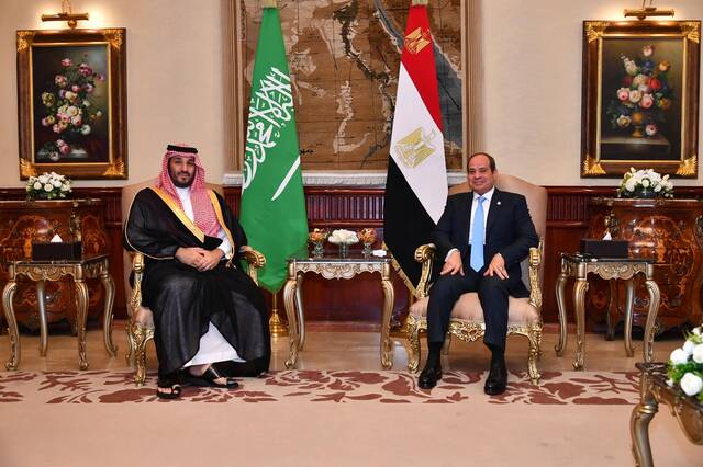 ولي العهد يرسل برقية شكر للرئيس السيسي عقب مغادرة القاهرة
