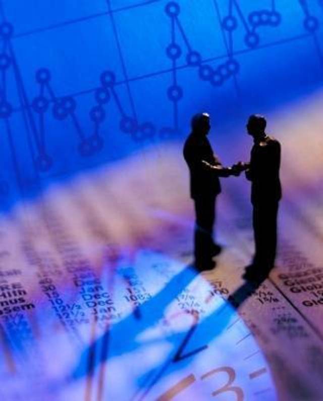 أداء متباين لأسهم خارج المقصورة لدى نهاية التعاملات