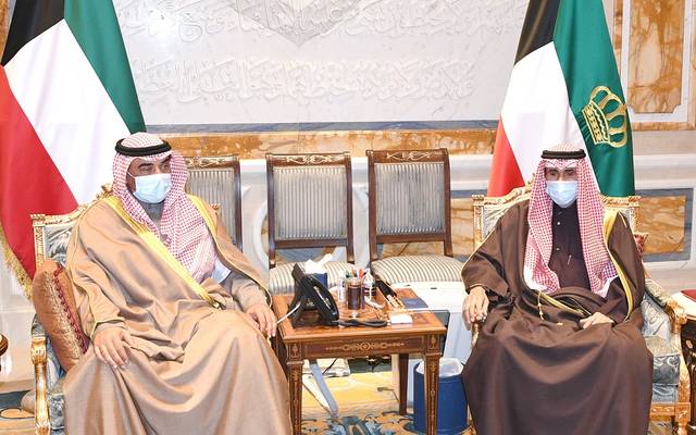 أمير الكويت يستقبل عدة شخصيات في إطار تشكيل الحكومة الجديدة
