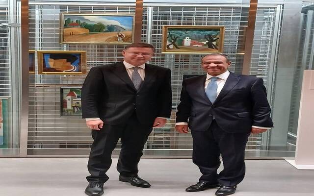 بدر عبد العاطي وزير الخارجية والتعاون الدولي والمصريين بالخارج و فالديس دومبروفسكيس، المفوض الأوروبي للاقتصاد والإنتاجية