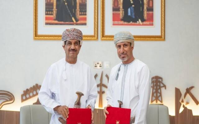 عُمان توقع 3 اتفاقيات تعدين بقيمة 192 مليون ريال لتعزيز قطاع الثروات المعدنية