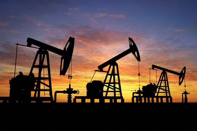 Oil dips on glut, global economy worries after rising 8%