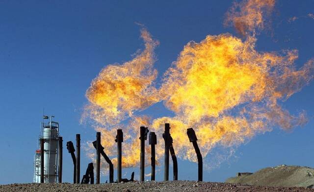 أسعار الغاز تتراجع عالمياً 6% مع ارتفاع المخزونات الأمريكية بأكثر من التوقعات