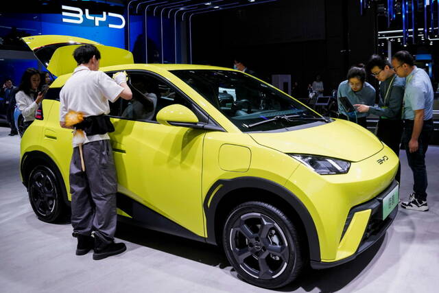 "BYD" تسجل ارتفاعاً 21% بمبيعات السيارات الكهربائية بالربع الثاني