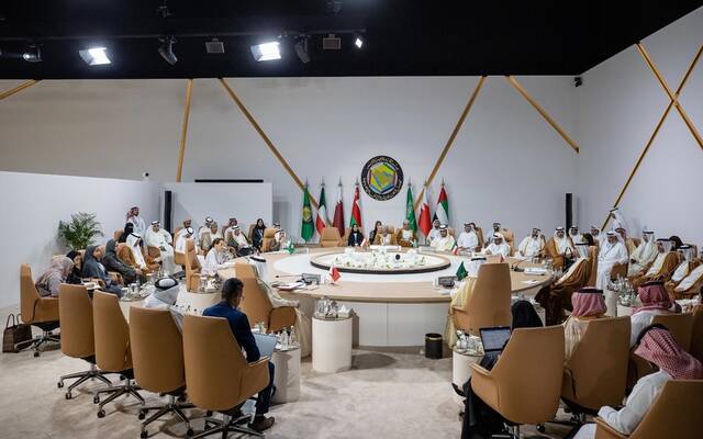 دول الخليج توجّه رسالة للعالم بشأن تغير المناخ والاستثمار بمصادر الطاقة الرئيسة