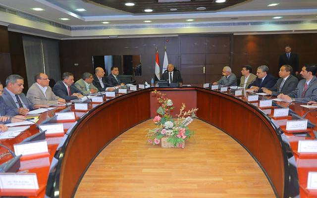 وزير:مصر تتعاقد على شراء 6 قطارات جديدة للسكك الحديدية قريباً