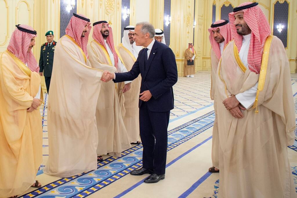 ولي العهد يستقبل رئيس وزراء كندا في جدة