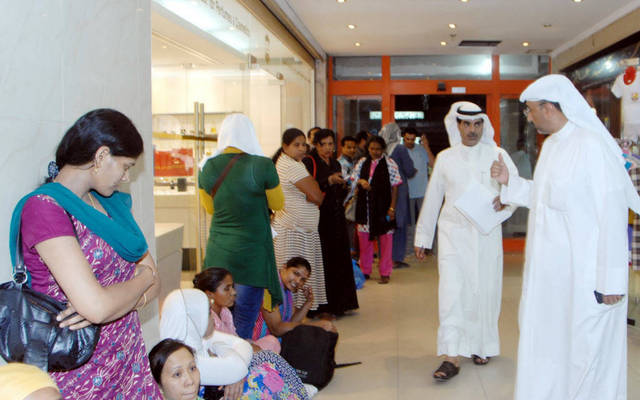 التجارة الكويتية تُعدل سعر استقدام عقود العمالة المنزلية الجديدة