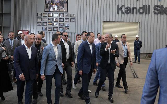 رئيس وزراء مصر يفتتح أعمال تطوير وتوسعة مصنع قنديل للصلب