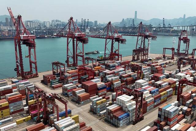 إيرادات الرسوم الجمركية ترتفع بأكثر من 300% 