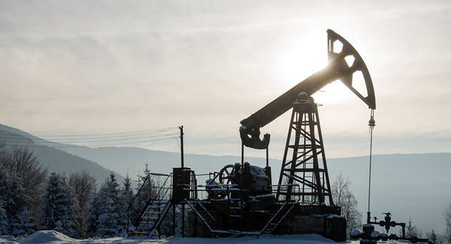 Oil falls at Wednesday’s settlement