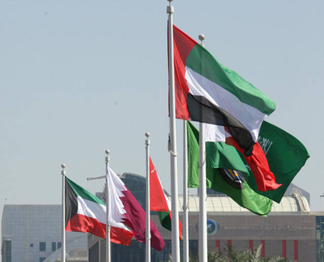 الإمارات ترحب بدعوة السعودية لعقد قمتين خليجية وعربية