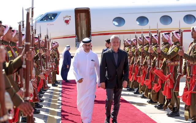 ملك الأردن عبدالله الثاني والأمير سلمان بن حمد آل خليفة ولي عهد مملكة البحرين