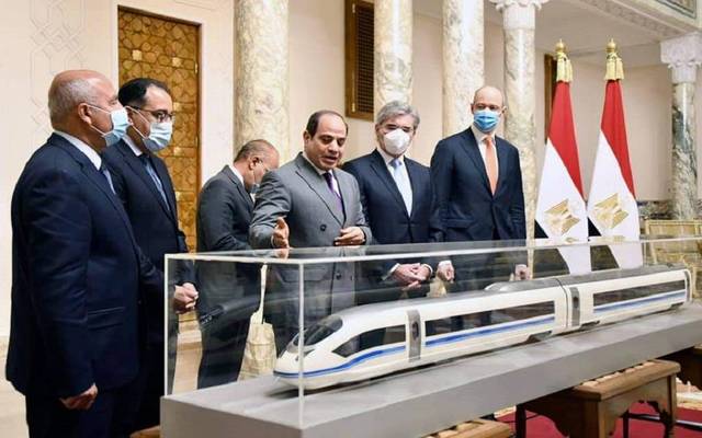 Egypt inks MoU with Siemens to build Ain Sokhna-New Alamein electric rail