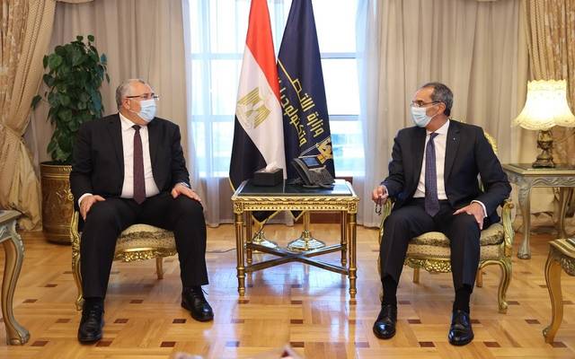 اتفاق حكومي لتطويع تقنيات الاتصالات في الزراعة واستصلاح الأراضي المصرية