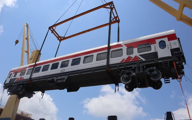 النقل المصرية: وصول 16 عربة سكة حديد جديدة من المجر إلى ميناء الإسكندرية