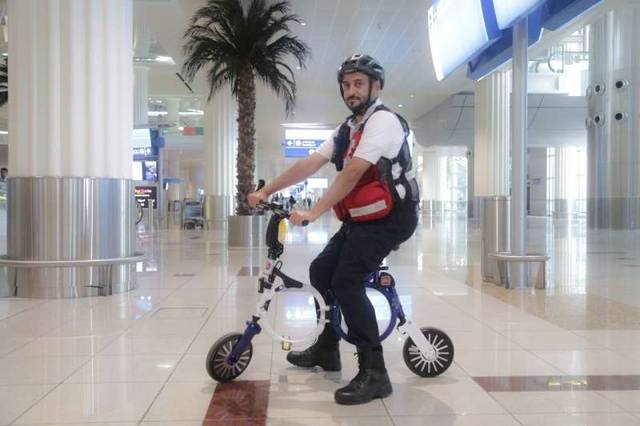 ‏الدراجة الهوائية في مطار دبي