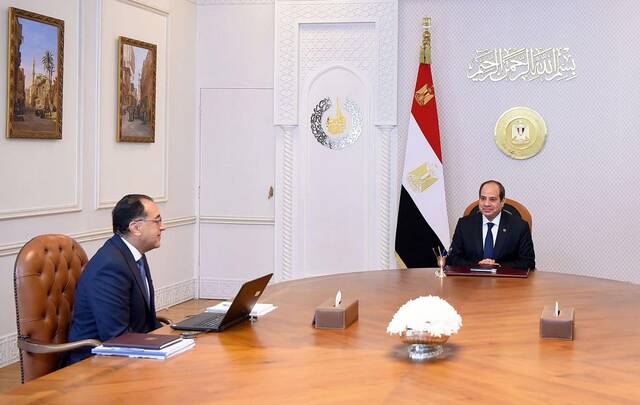 السيسي يطلع على الترتيبات الجارية لمؤتمر الاستثمار بين مصر والاتحاد الأوروبي