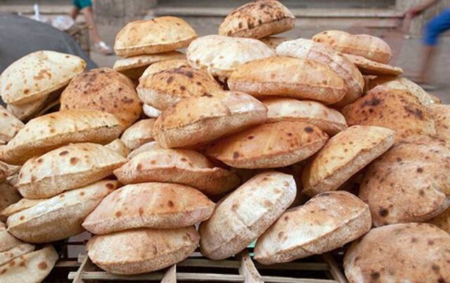 رفعت الحكومة المصرية أسعار الخبز المدعم مؤخرًا إلى 20 قرشًا للرغيف بدلًا من 5 قروش