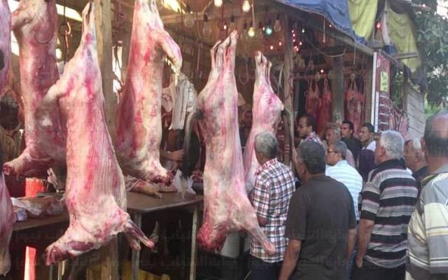 "التموين" المصرية توجّه "القابضة للصناعات" بتوفير اللحوم بالمجمعات خلال العيد