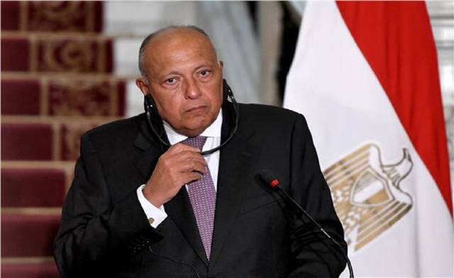 وزير خارجية مصر يشارك باجتماع وزاري عربي مع الرئيس الفرنسي بشأن غزة