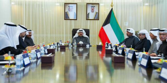 خلال الاجتماع