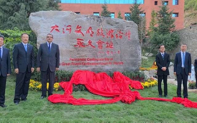 السفير المصري في بكين يدعو لتنشيط السياحة الصينية الوافدة