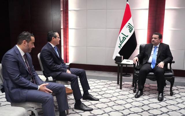 رئيس مجلس الوزراء العراقي في مقر إقامته بالعاصمة لندن يستقبل رئيس شركة شل النفطية