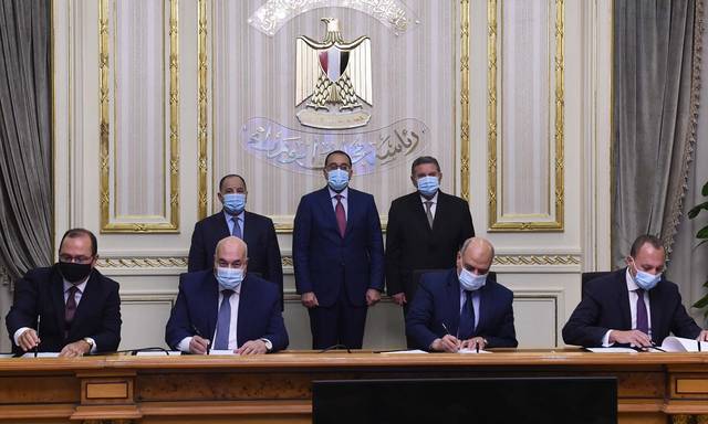 مصر توقع اتفاقية تسهيل ائتماني مع مؤسسات مالية عالمية لتطوير قطاع الغزل والنسيج