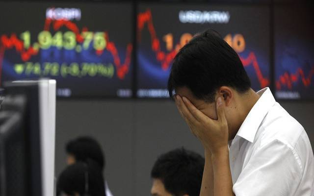Asian shares extend losses