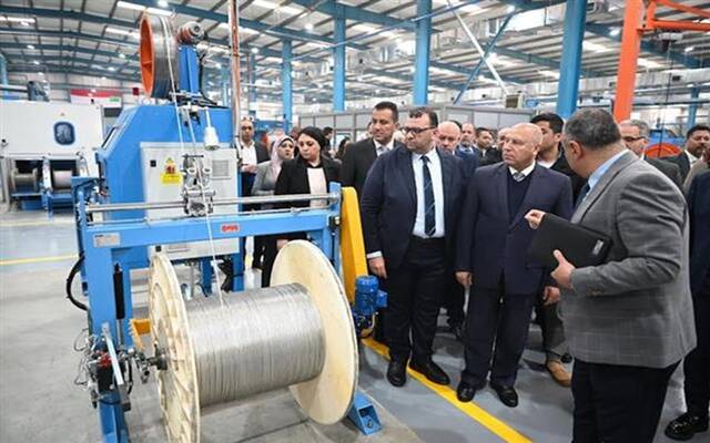 جانب من افتتاح المصنع بحضور وزير الصناعة