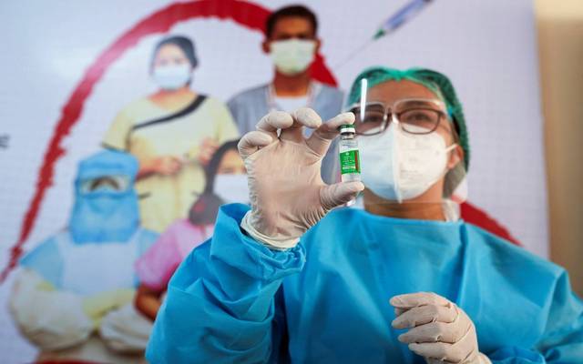 "الجوازات" السعودية تدعو الوافدين الأجانب لتسجيل اللقاحات إلكترونياً