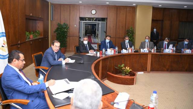 مصر واليمن تبحثان التعاون في مجالات البترول والغاز الطبيعي والتعدين