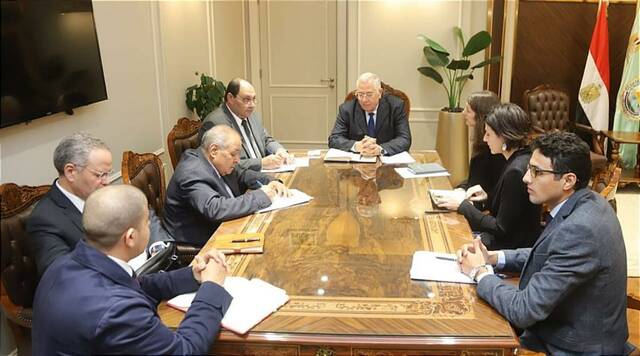 وزير الزراعة المصري يبحث مع الوكالة الفرنسية للتنمية التعاون لدعم صغار المزارعين