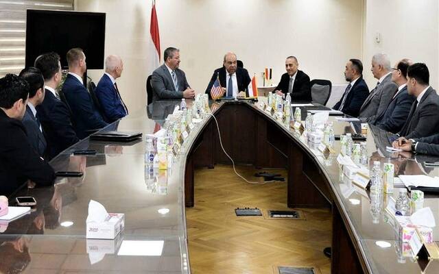 جانب من اجتماع الدكتور الطيار سامح الحفني وزير الطيران المدني مع وفد إدارة الطيران الفيدرالي الأمريكية