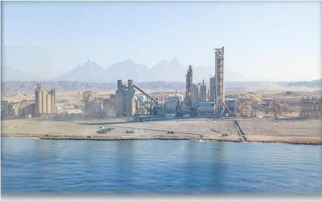 مصنع تابع لشركة أسمنت تبوك - أرشيفية