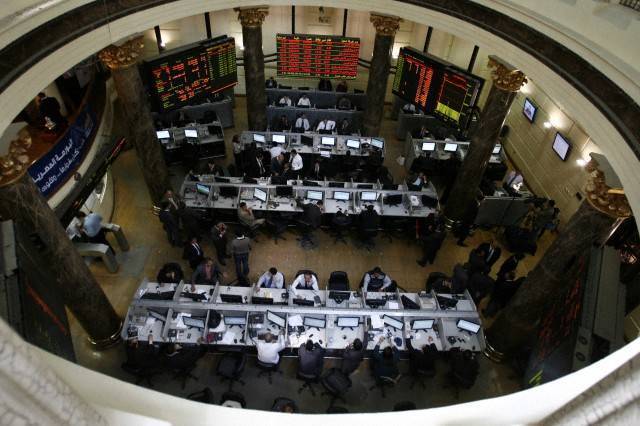 البورصة توقف التعامل على 53 سهماً بعد تراجعهم بأكثر من 5%