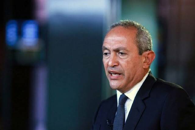 ناصف ساويرس ينتقد "عدم كفاءة" المحافظين ويكشف سبب مغادرة بريطانيا