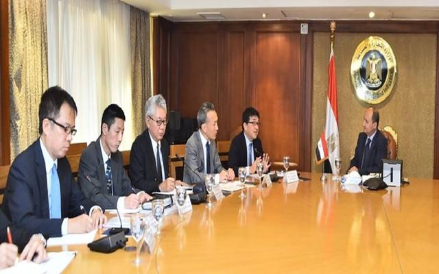 مصر تبحث مشاركة تويوتا اليابانية بتحويل مركبات النقل الجماعي..للعمل بالغاز