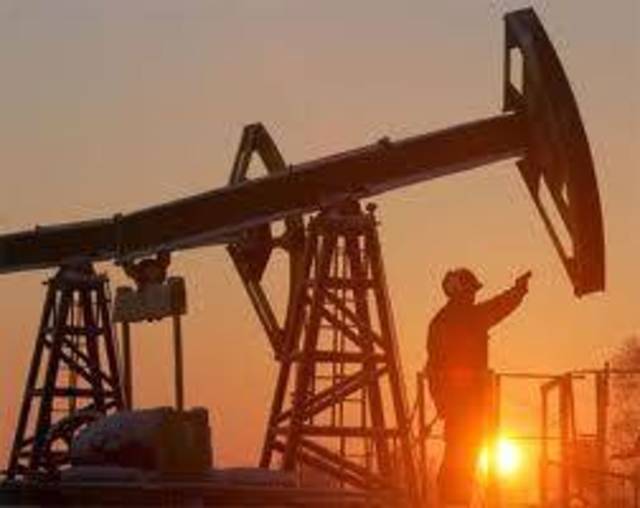 بلاتس: دول أوبك خفضت إنتاجها من النفط إلى 31.7 مليون برميل يوميا في يونيو