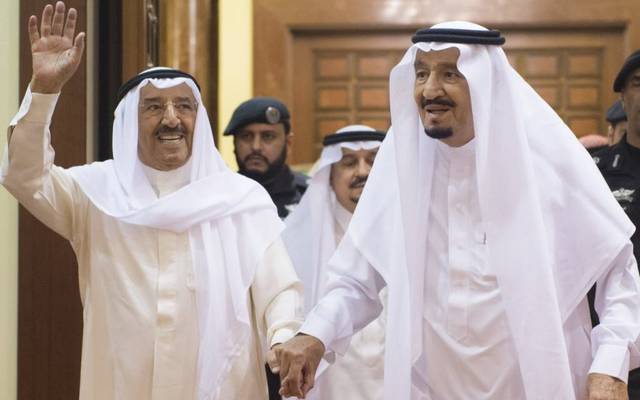 أمير الكويت يتسلم رسالة شفوية من خادم الحرمين الشريفين