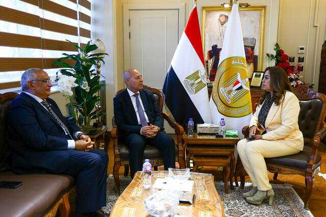 اجتماع لبحث تطوير شارعي بغداد وإبراهيم باشا بالكوربة