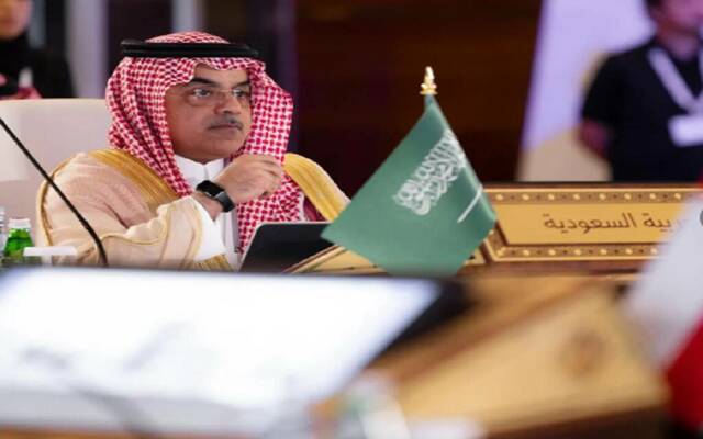 نائب وزير الصناعة والثروة المعدنية لشؤون الصناعة المهندس خليل بن إبراهيم بن سلمة