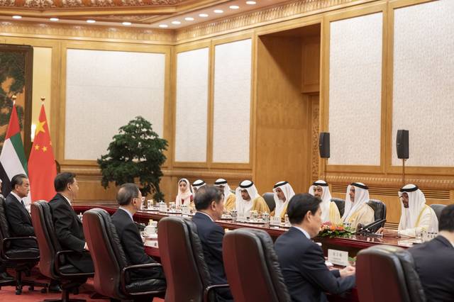 صور.. توقيع 16 اتفاقية خلال فعاليات المنتدى الاقتصادي الإماراتي الصيني